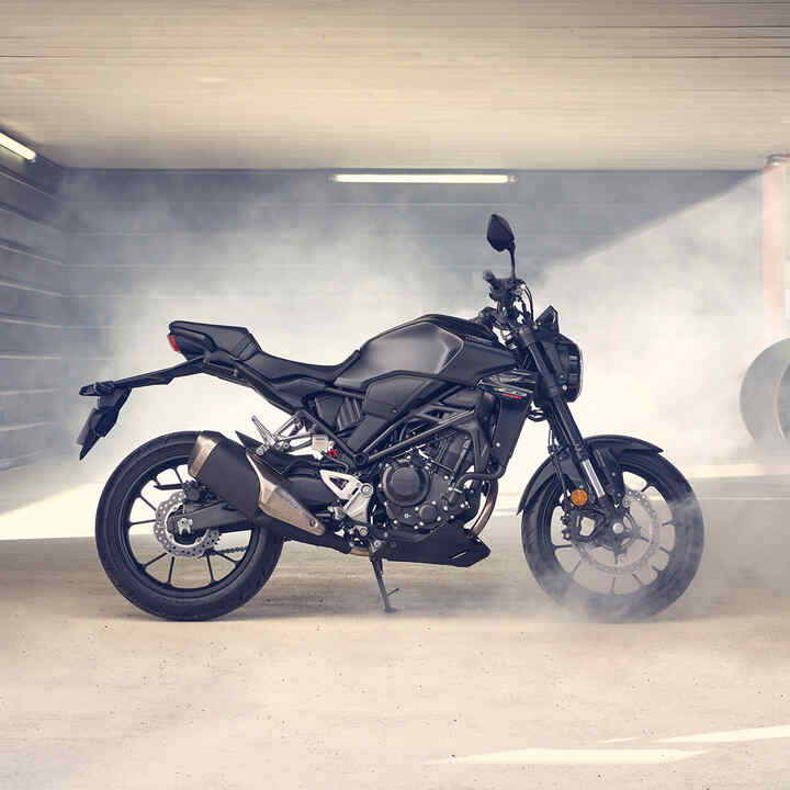 Honda CB300R Naked Roadster Neo Sports Café Premium Sophistication