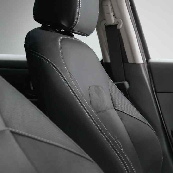 Honda HR-V Hybrid Interior leather upholstery