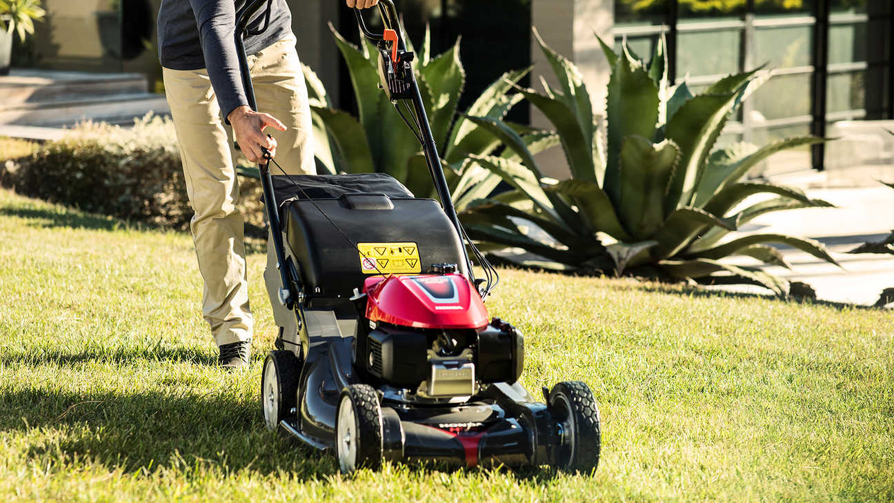 Hrx Range Push Self Propelled Lawnmowers Honda Uk