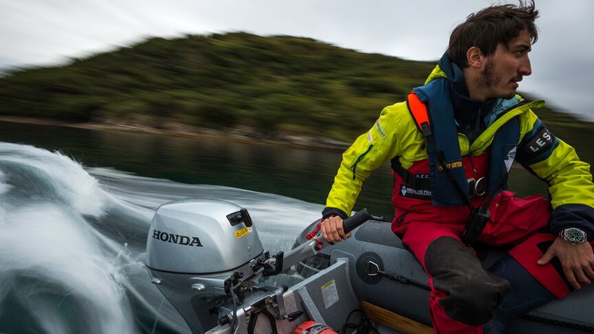 Male on a Honwave boat with a Honda BF engine. 