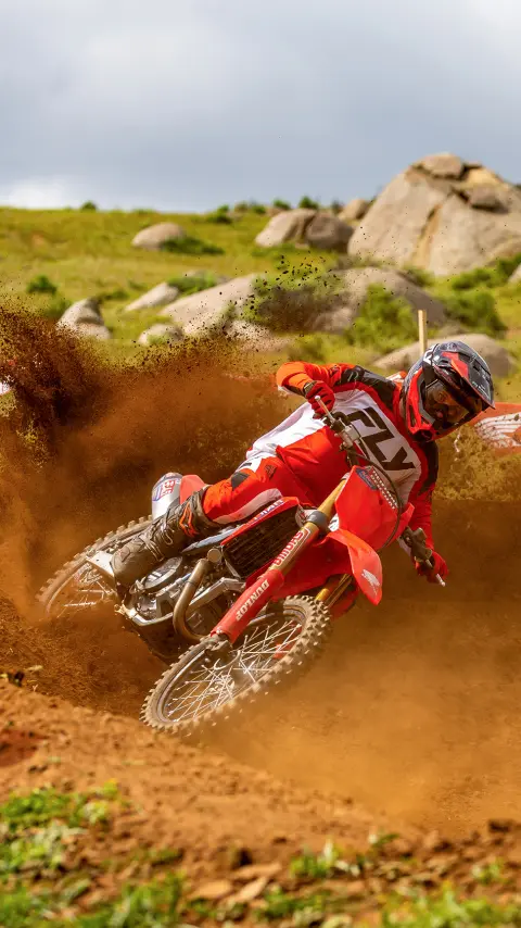  CRF450R on track with MX rider