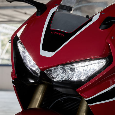 Honda Fireblade | CBR1000RR Sports Bike | Honda